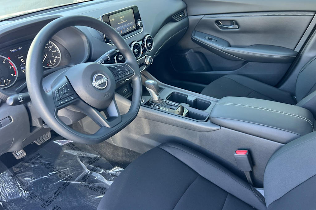 Thumbnail: 2025 Nissan Sentra - 9