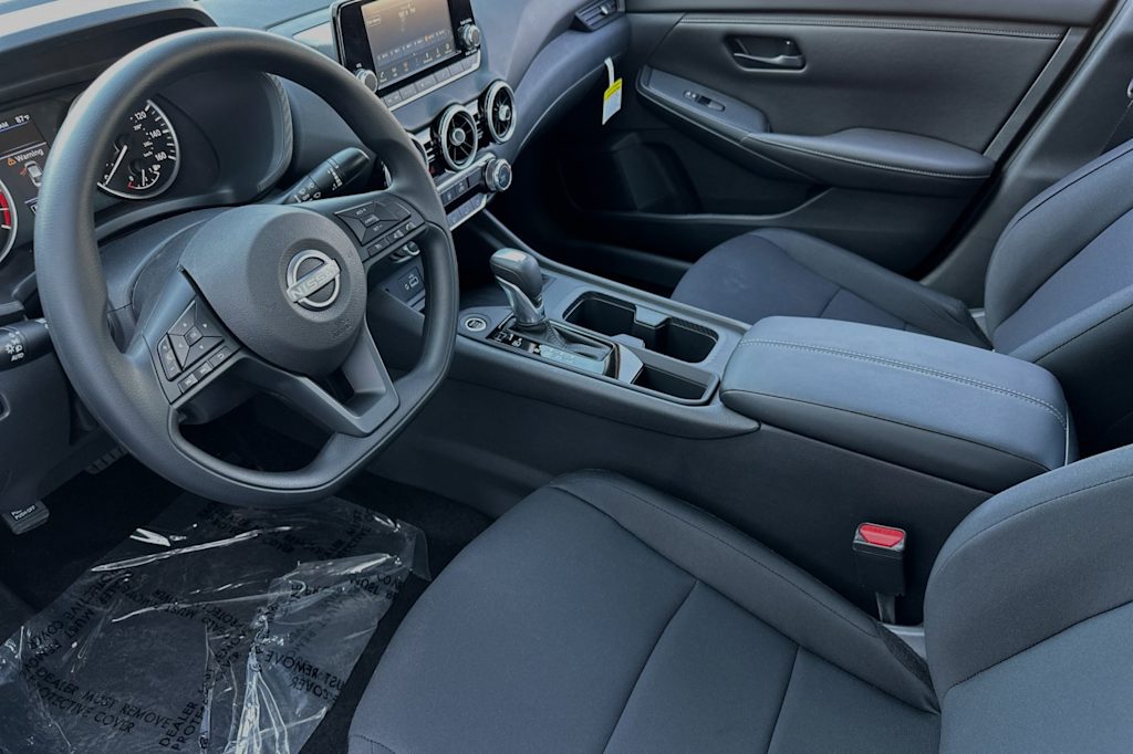 Thumbnail: 2025 Nissan Sentra - 10