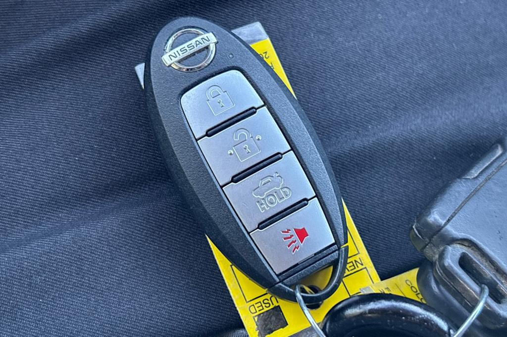 Thumbnail: 2021 Nissan Sentra - 16
