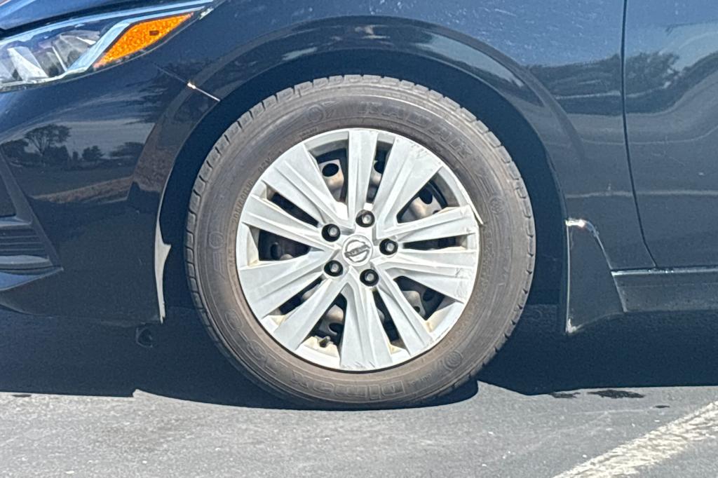 Thumbnail: 2021 Nissan Sentra - 8