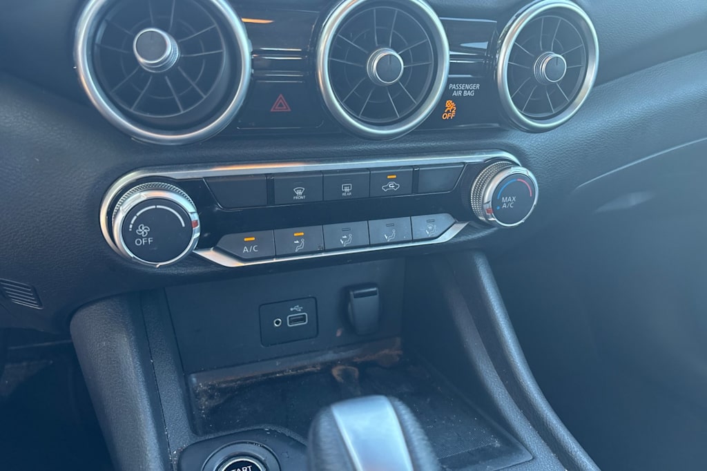 Thumbnail: 2021 Nissan Sentra - 25