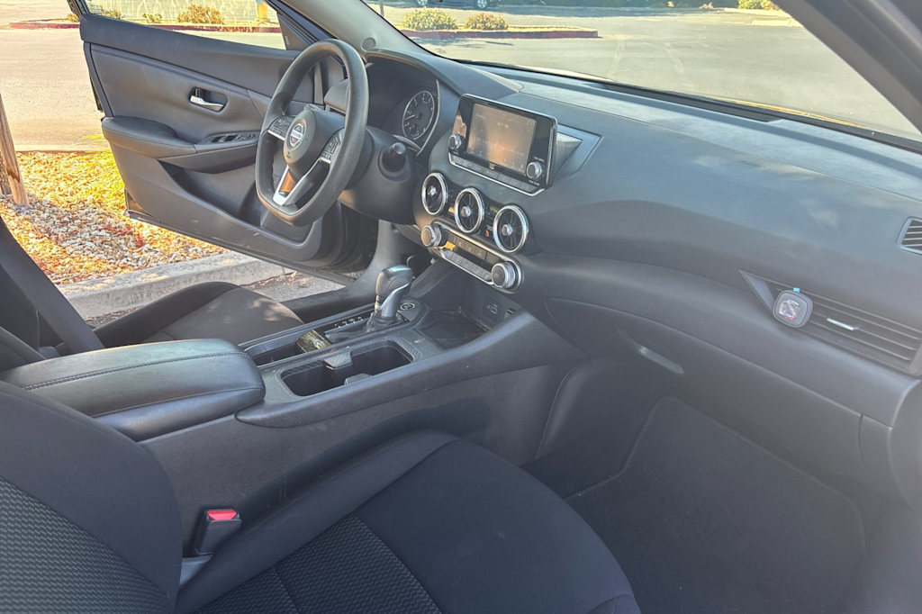 Thumbnail: 2021 Nissan Sentra - 12