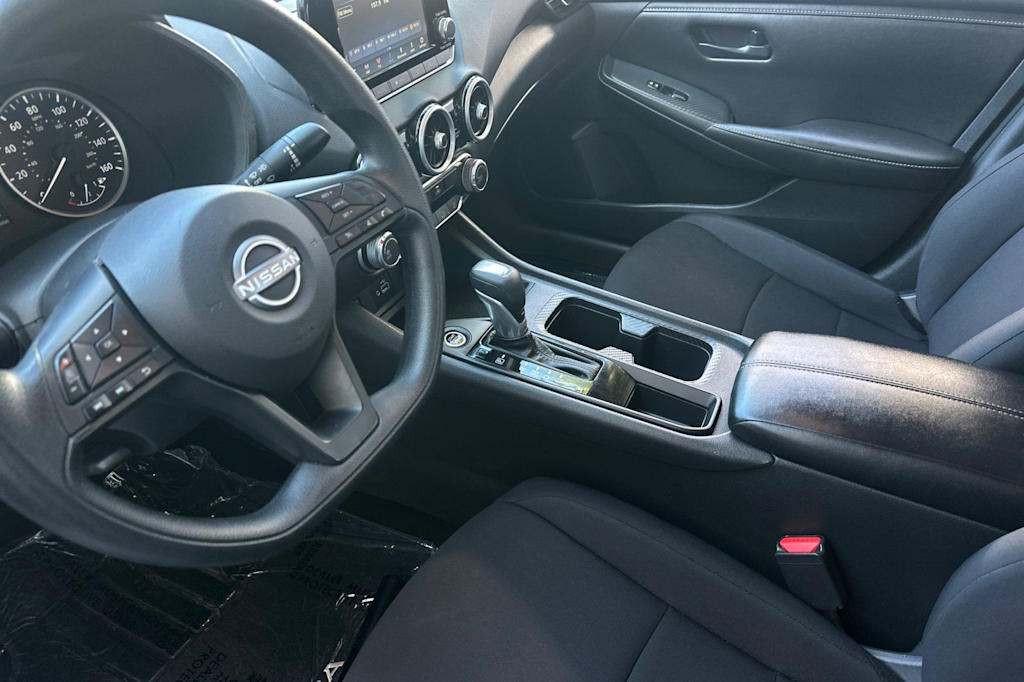 Thumbnail: 2025 Nissan Sentra - 9