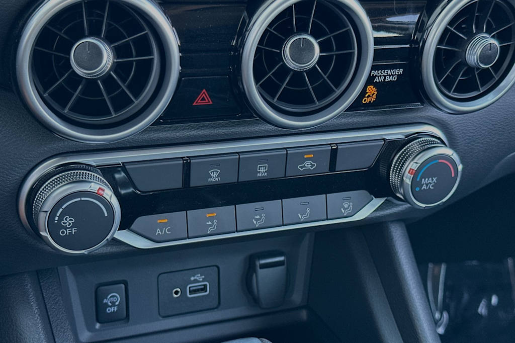 Thumbnail: 2025 Nissan Sentra - 25