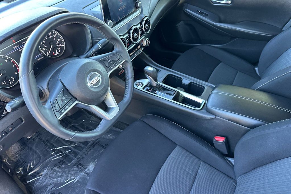Thumbnail: 2021 Nissan Sentra - 9