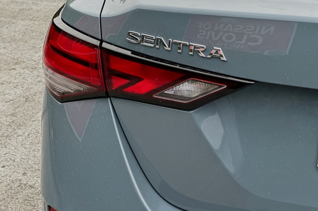 2025 Nissan Sentra SV 20