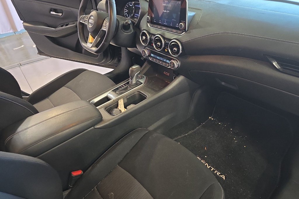 Thumbnail: 2021 Nissan Sentra - 12
