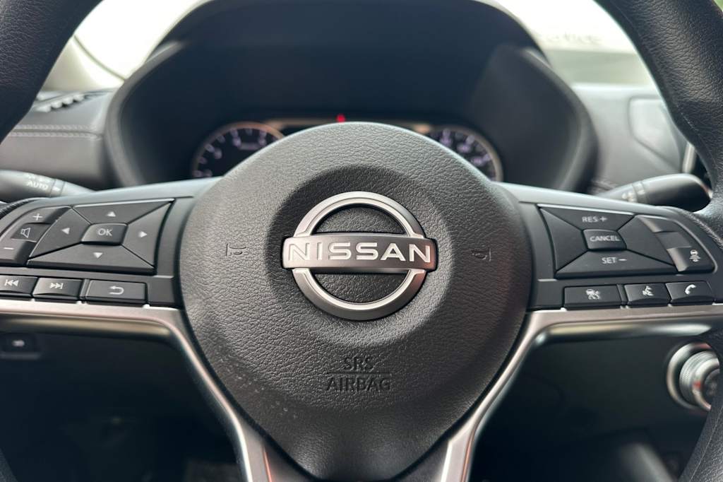 2025 Nissan Sentra SV 26
