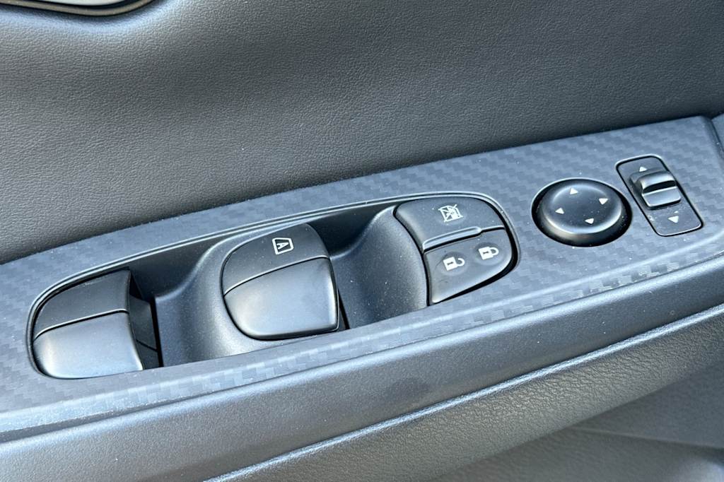 2025 Nissan Sentra SV 22