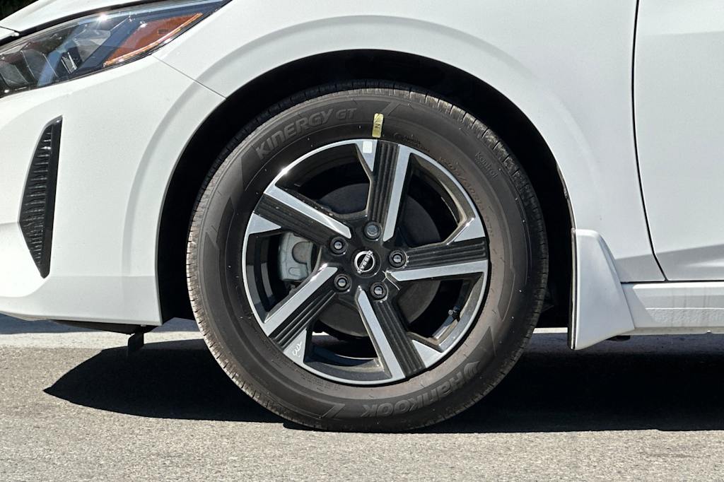 2025 Nissan Sentra SV 8