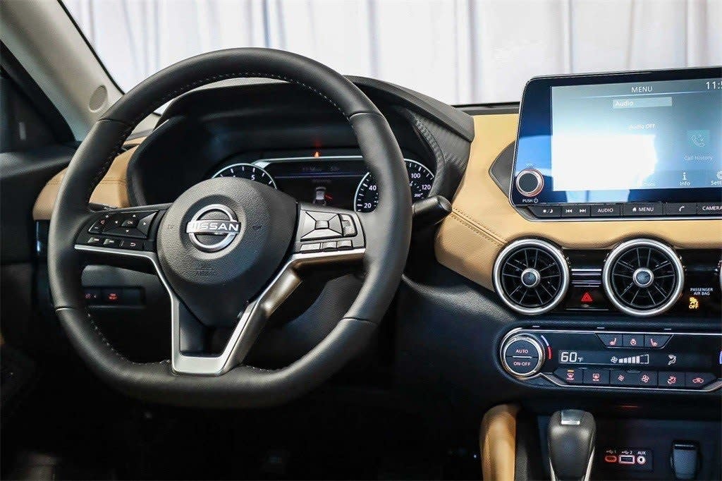 2025 Nissan Sentra SV 9