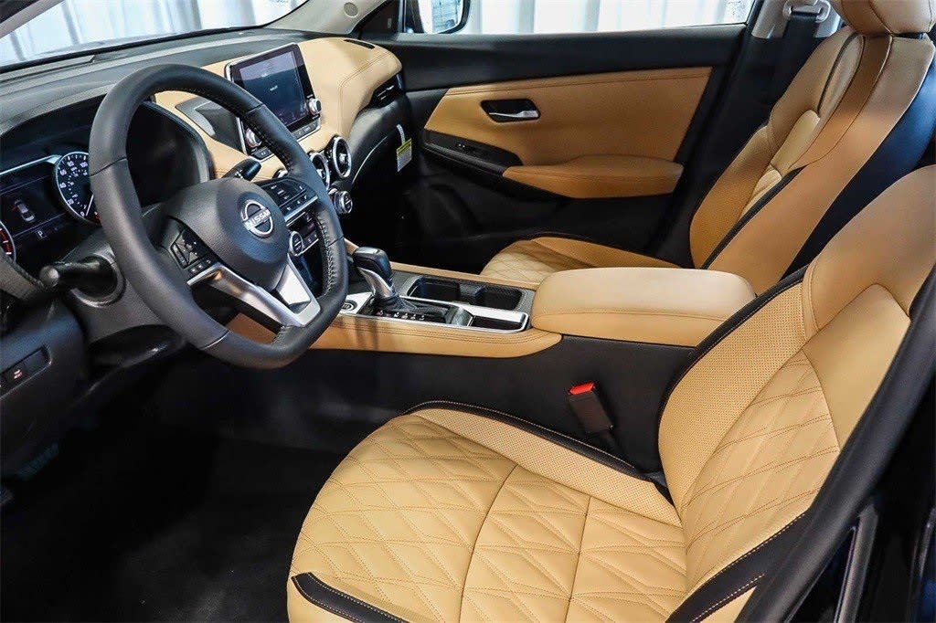 2025 Nissan Sentra SV 10