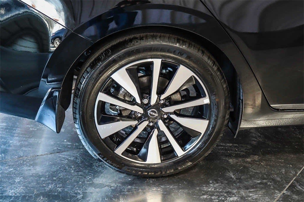 2025 Nissan Sentra SV 22