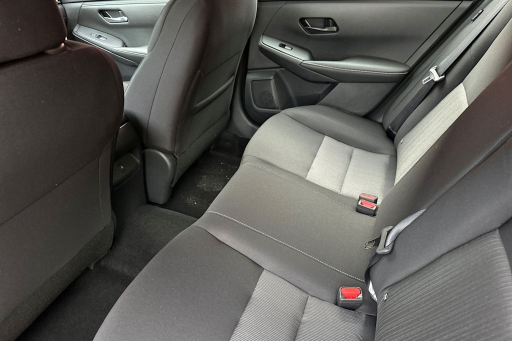 2025 Nissan Sentra SV 11