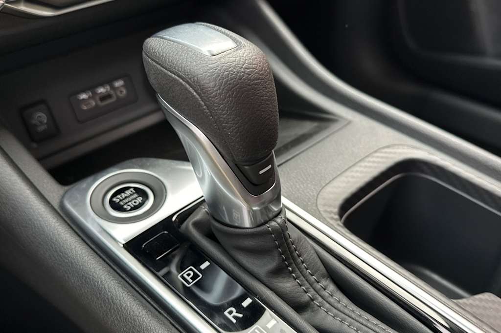 2025 Nissan Sentra SV 15
