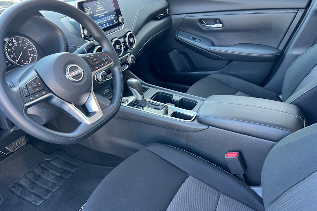 Thumbnail: 2025 Nissan Sentra - 9