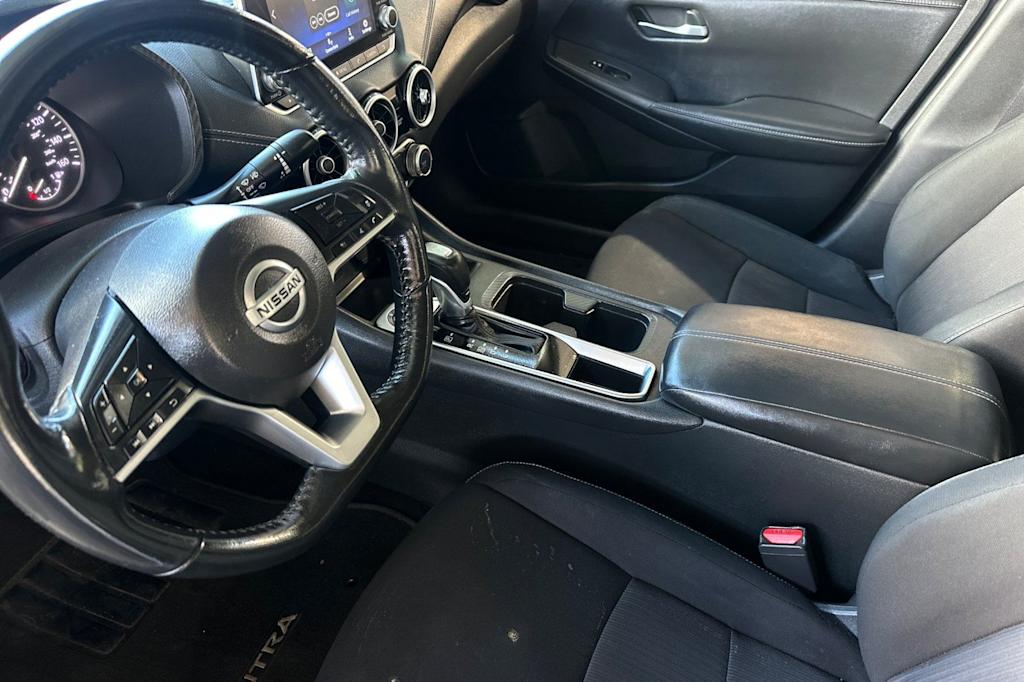 Thumbnail: 2022 Nissan Sentra - 9