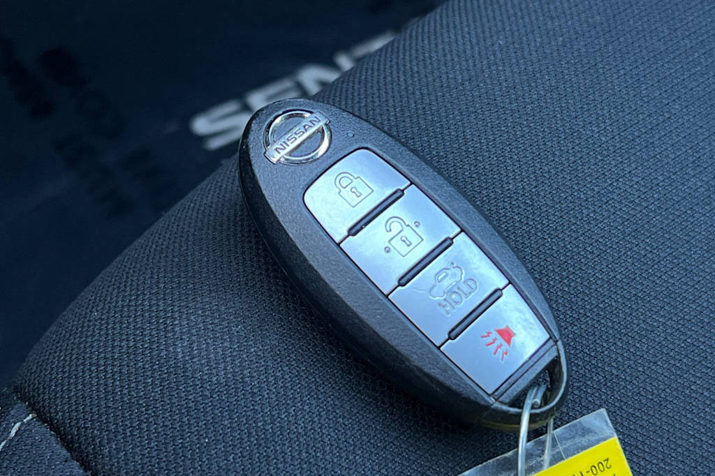Thumbnail: 2023 Nissan Sentra - 17