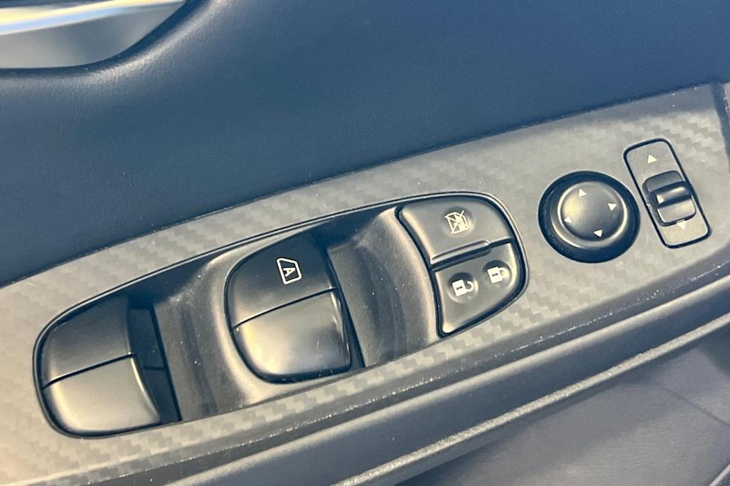 Thumbnail: 2023 Nissan Sentra - 23