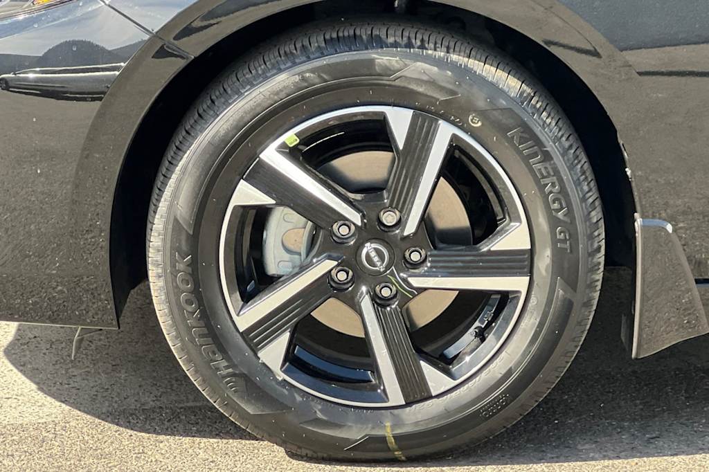 Thumbnail: 2025 Nissan Sentra - 8