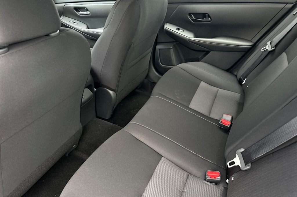2025 Nissan Sentra SV 11