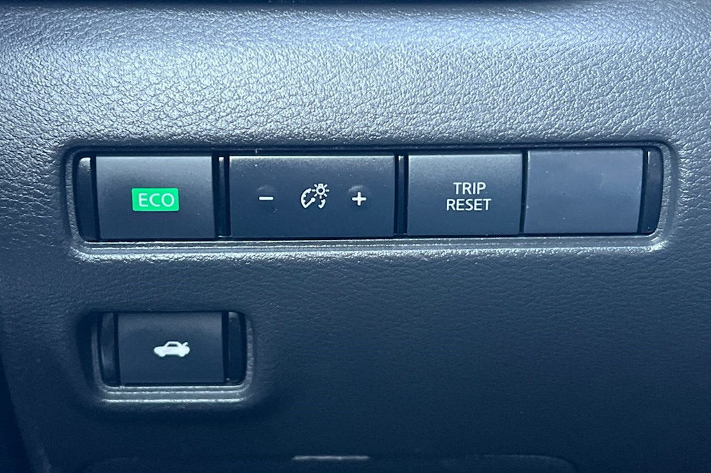 Thumbnail: 2021 Nissan Sentra - 32