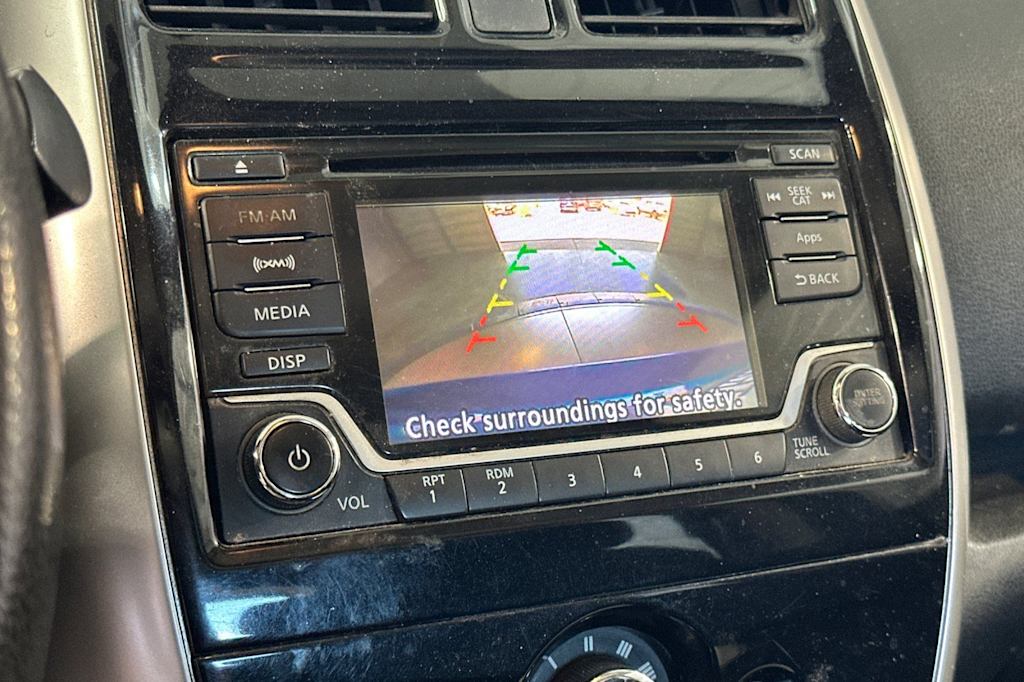 Thumbnail: 2016 Nissan Versa Note - 23