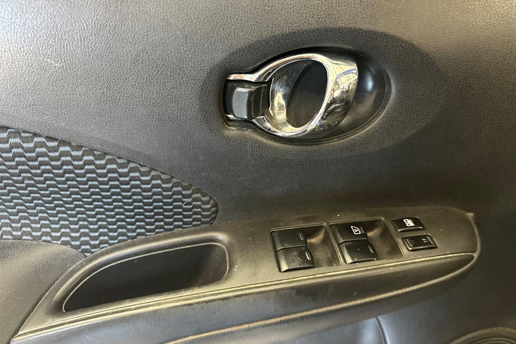 Thumbnail: 2016 Nissan Versa Note - 22