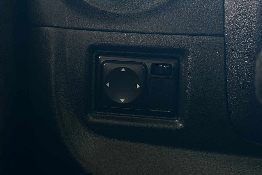 Thumbnail: 2016 Nissan Versa Note - 32