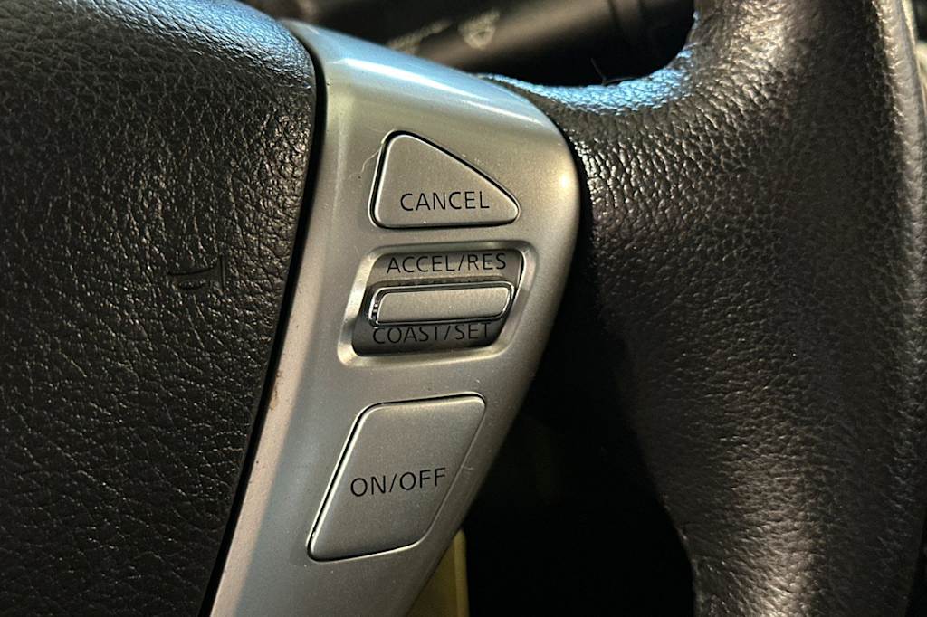 Thumbnail: 2016 Nissan Versa Note - 29