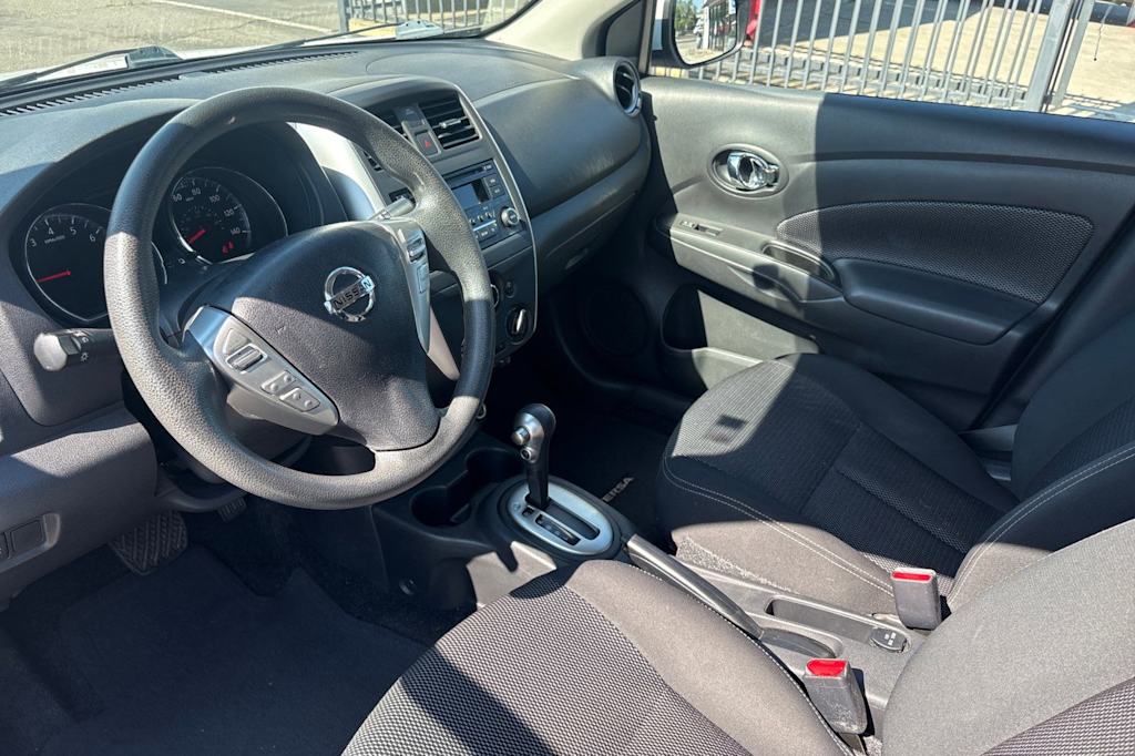 Thumbnail: 2018 Nissan Versa - 9