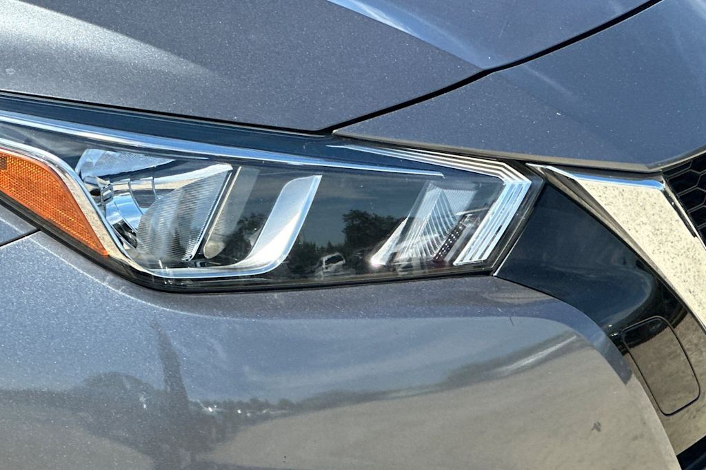 Thumbnail: 2020 Nissan Versa - 33