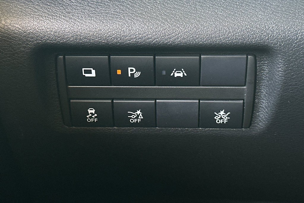 Thumbnail: 2020 Nissan Versa - 32