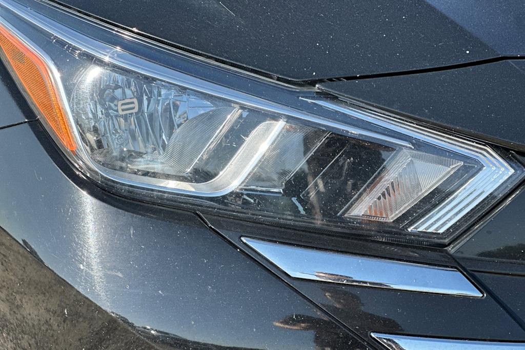 Thumbnail: 2023 Nissan Versa - 32