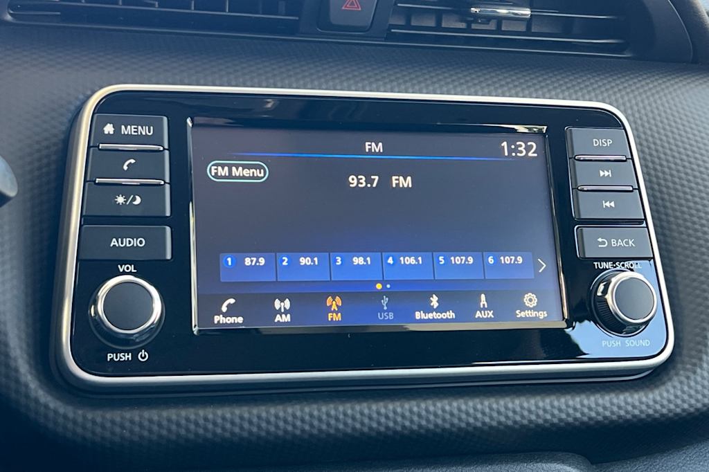 Thumbnail: 2025 Nissan Kicks - 14