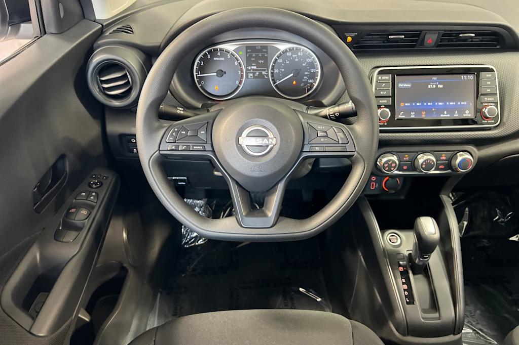 Thumbnail: 2025 Nissan Kicks - 9