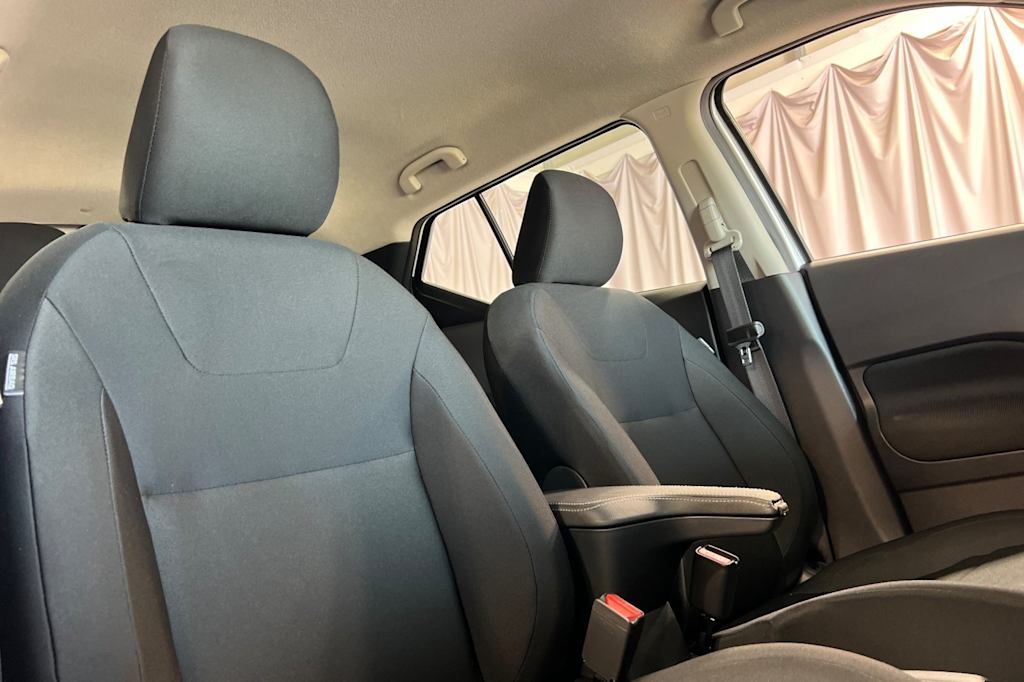 Thumbnail: 2025 Nissan Kicks - 11