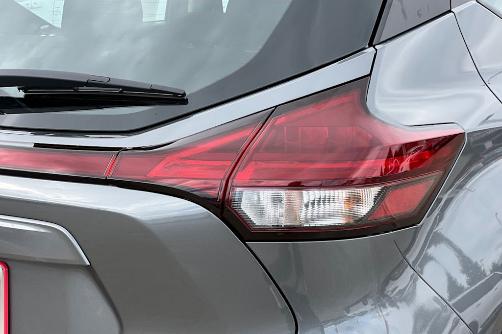 Thumbnail: 2025 Nissan Kicks - 27