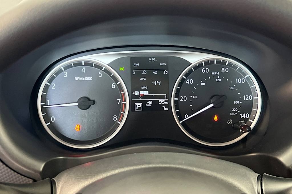 Thumbnail: 2025 Nissan Kicks - 16