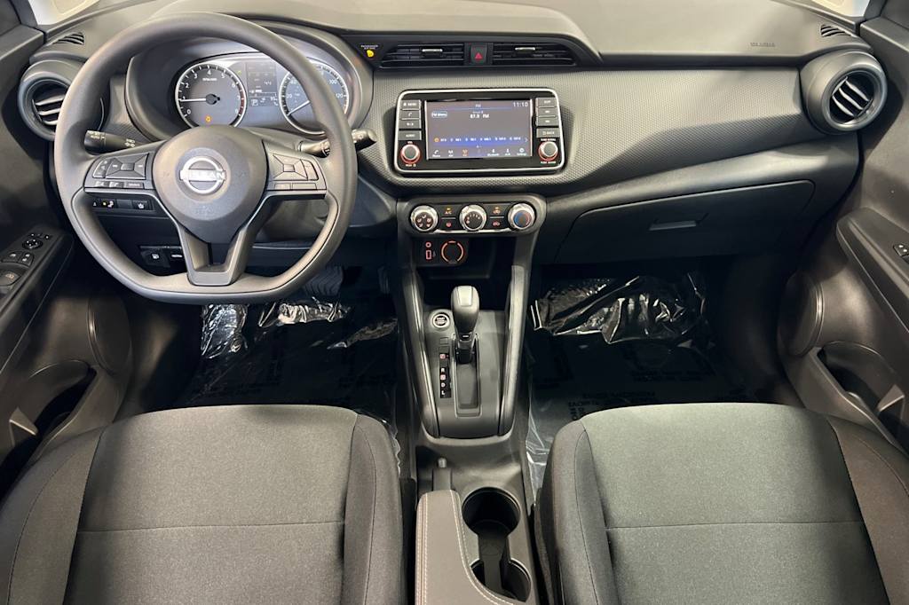 Thumbnail: 2025 Nissan Kicks - 2