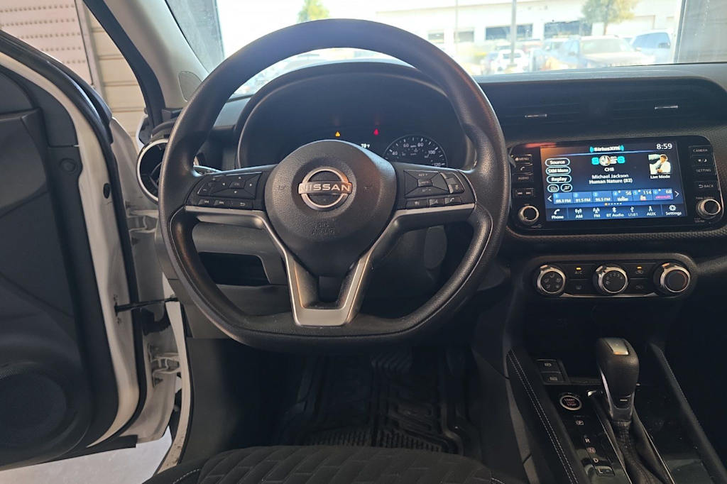 Thumbnail: 2023 Nissan Kicks - 9