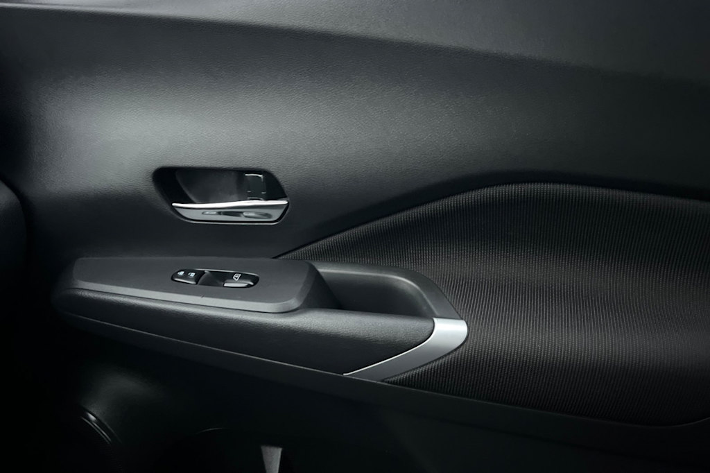 Thumbnail: 2024 Nissan Kicks - 25