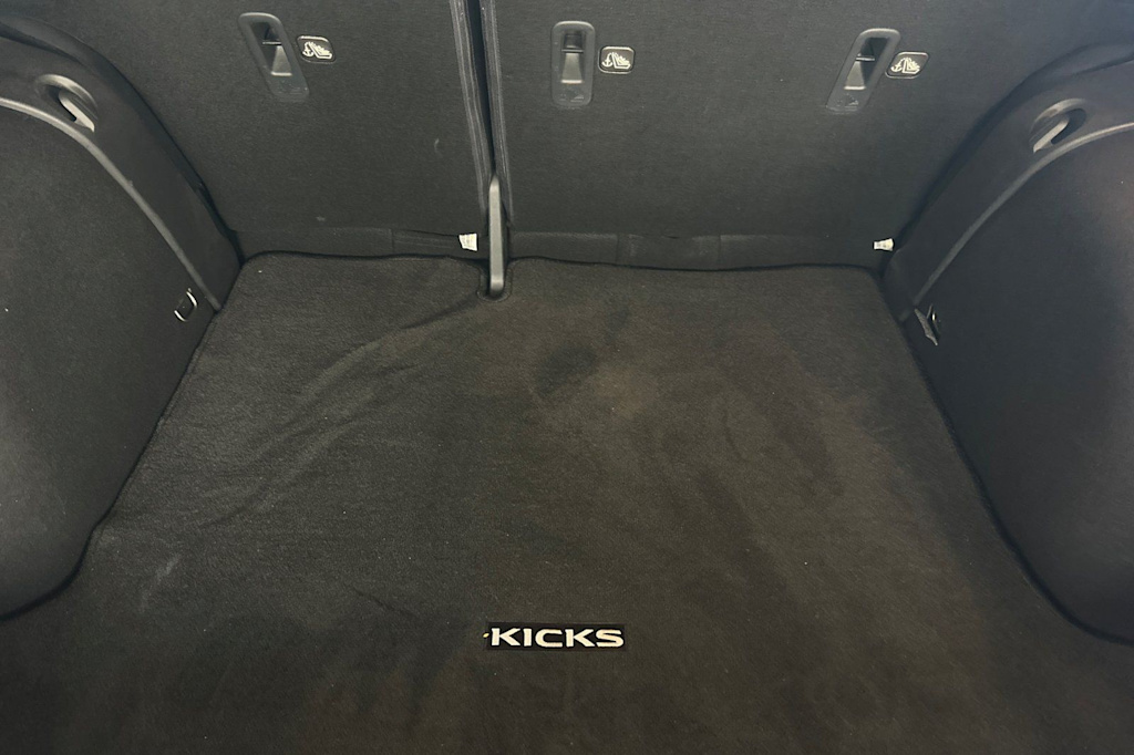 Thumbnail: 2021 Nissan Kicks - 16