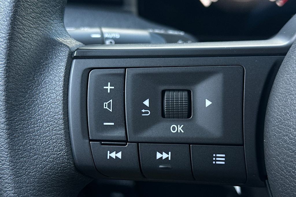 Thumbnail: 2026 Nissan Kicks - 28