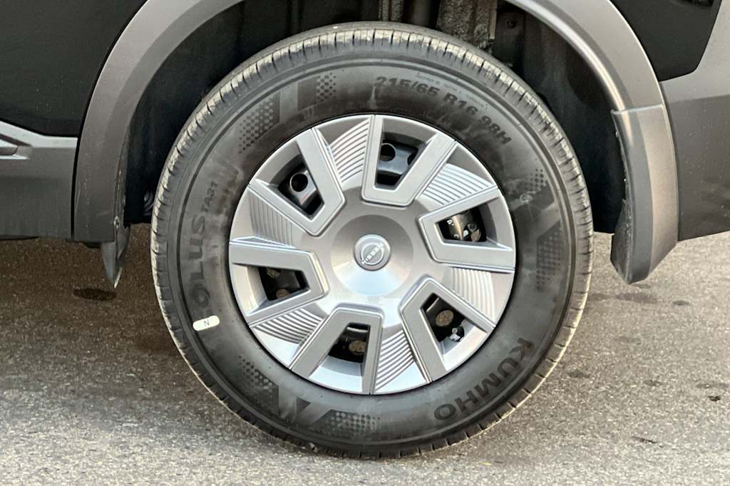 Thumbnail: 2026 Nissan Kicks - 8