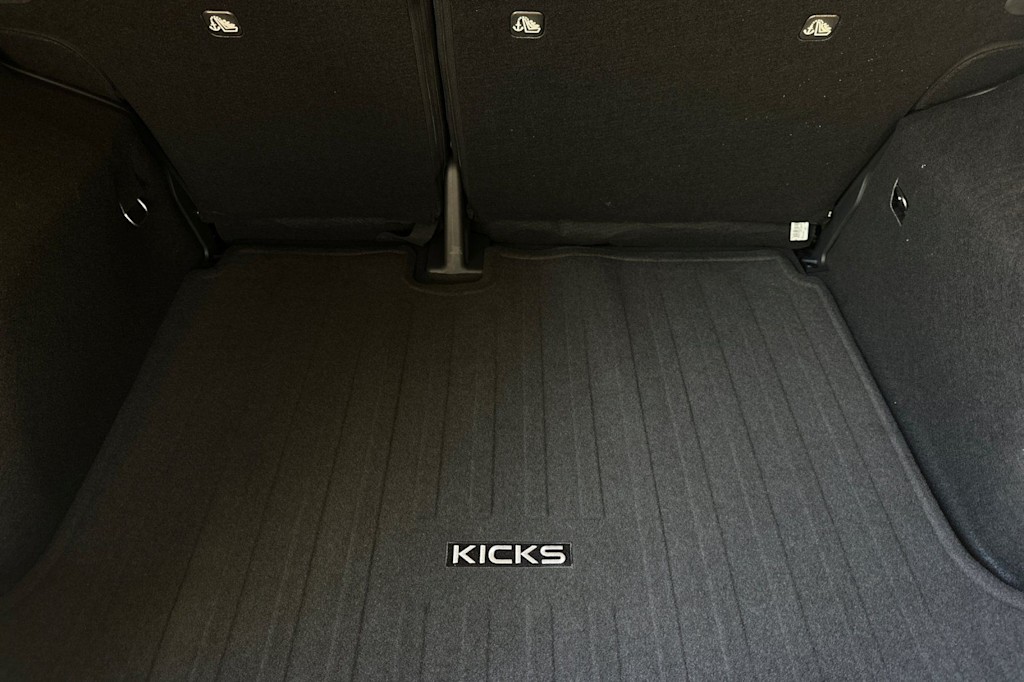 Thumbnail: 2026 Nissan Kicks - 16