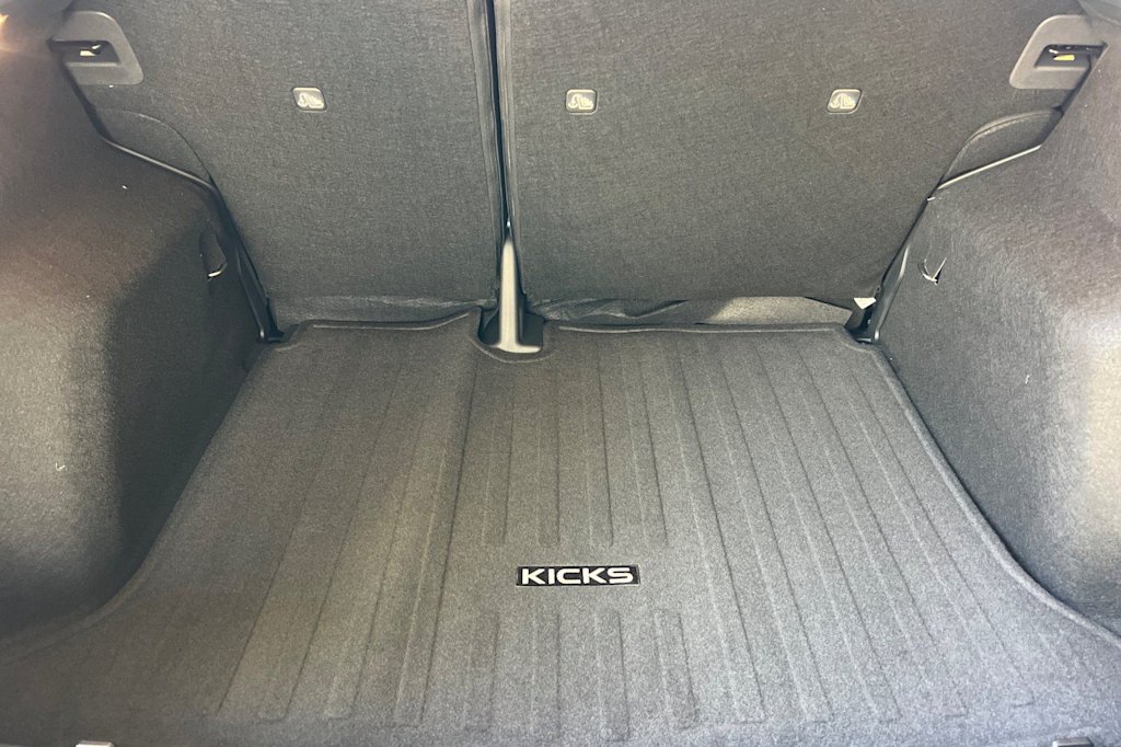 Thumbnail: 2026 Nissan Kicks - 16
