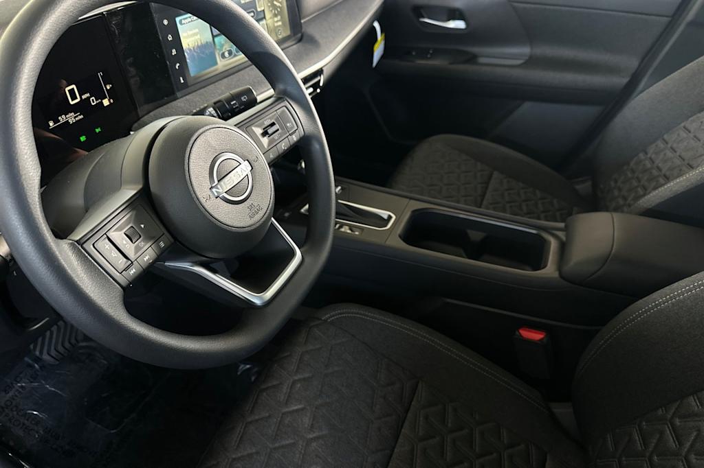 Thumbnail: 2025 Nissan Kicks - 9