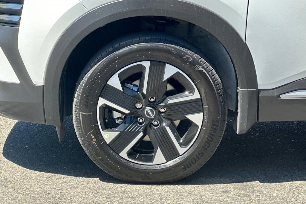 Thumbnail: 2026 Nissan Kicks - 7