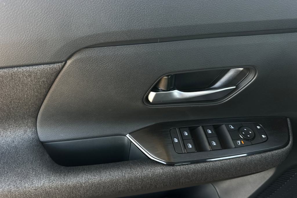 Thumbnail: 2026 Nissan Kicks - 21